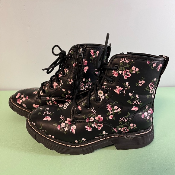 Justice Black with Pink Butterflies & Flowers Booties, Girl size 11 Boots - Picture 3 of 8